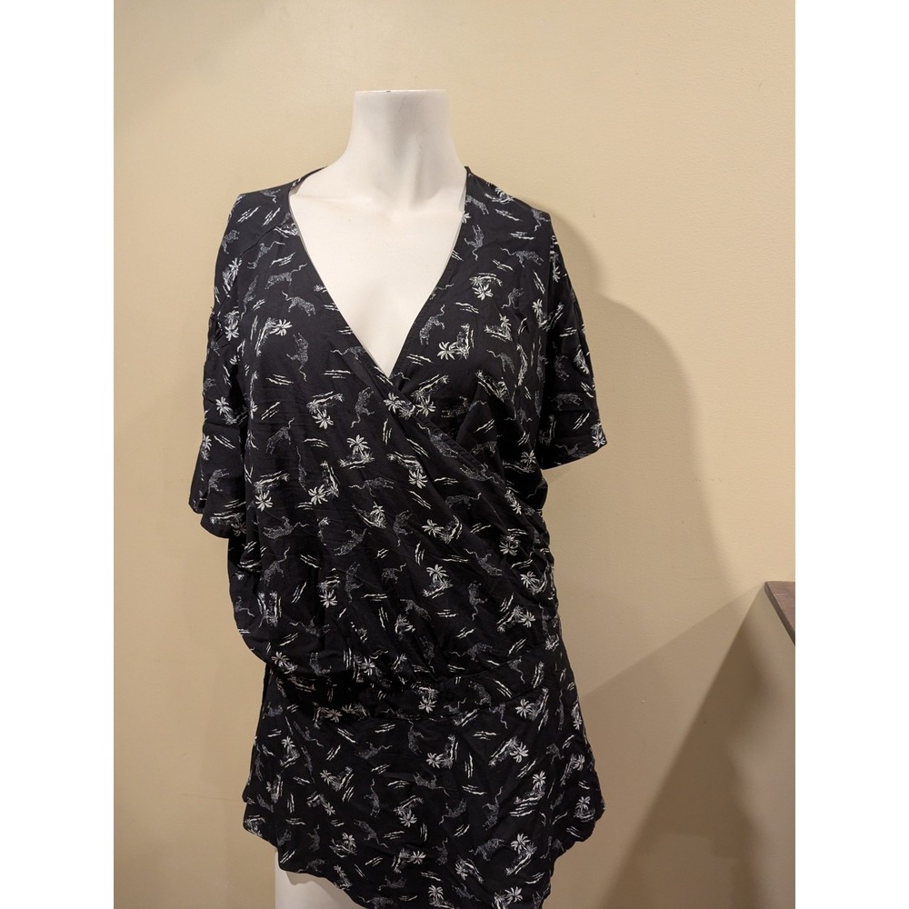 Joe Fresh Women's Blouse Size 3X Black‎ White Floral Top Short Sleeve